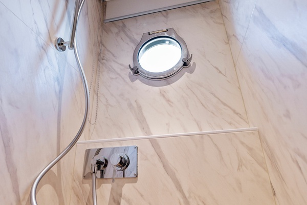 64ft Absolute Yacht For Sale