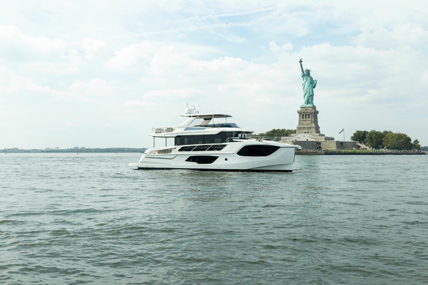 64ft Absolute Yacht For Sale