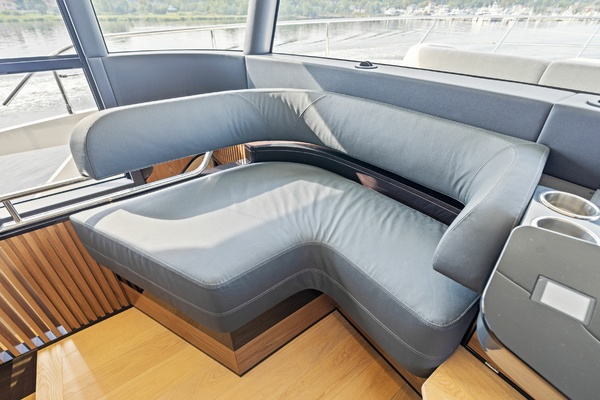 64ft Absolute Yacht For Sale