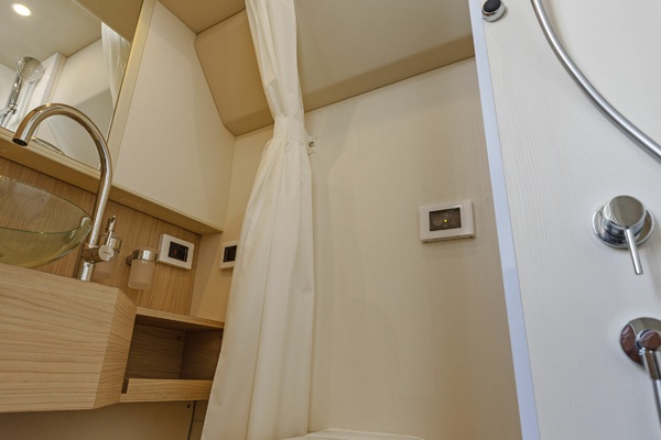 64ft Absolute Yacht For Sale