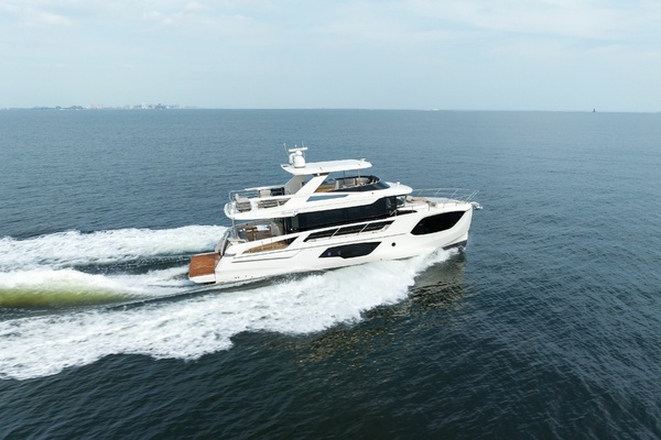 64ft Absolute Yacht For Sale