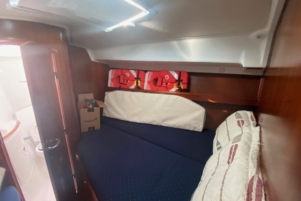 Gemini s Escape II 42ft Beneteau Yacht For Sale