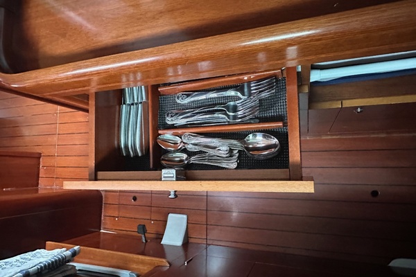 Gemini s Escape II 42ft Beneteau Yacht For Sale