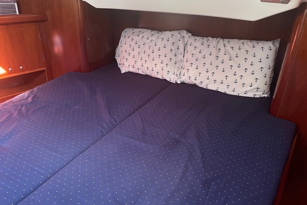 Gemini s Escape II 42ft Beneteau Yacht For Sale