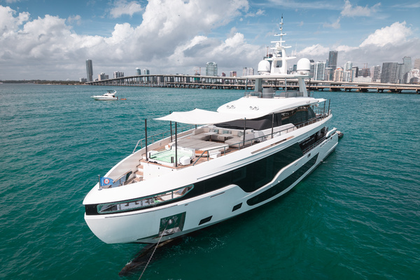 Photo of the 2024 Azimut 36 METER