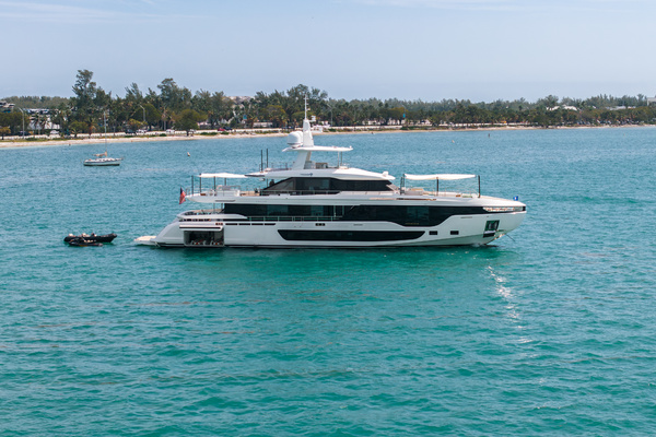118ft Azimut Yacht For Sale