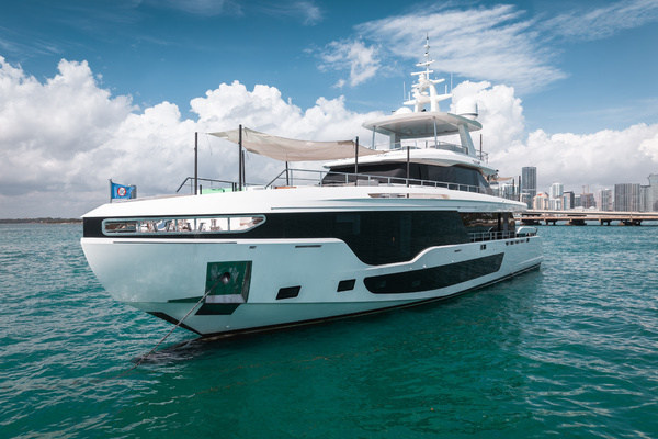 Photo of the 2024 Azimut 36 METER