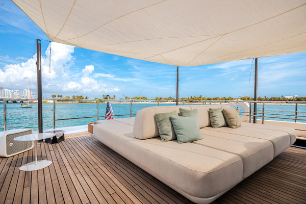 118ft Azimut Yacht For Sale