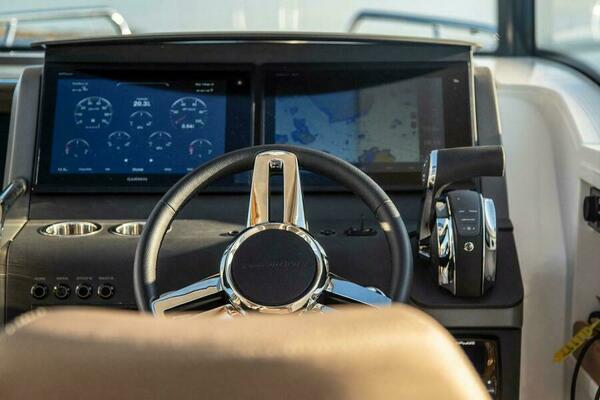 30ft Nimbus Yacht For Sale