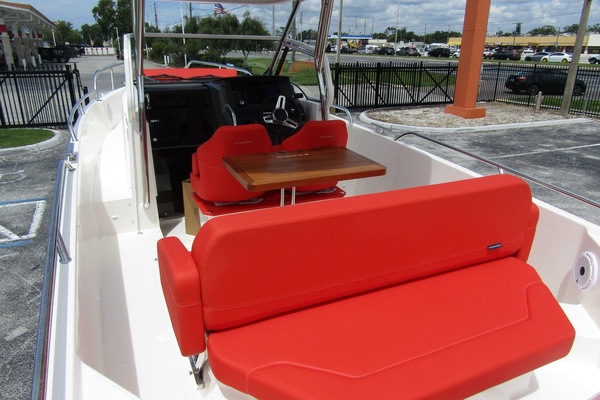 26ft Nimbus Yacht For Sale