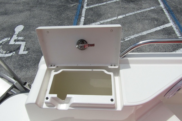 26ft Nimbus Yacht For Sale