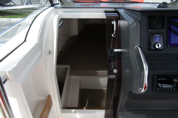 26ft Nimbus Yacht For Sale