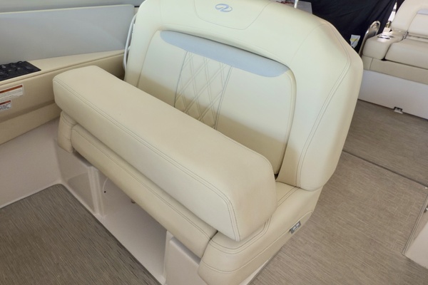 33ft Regal Yacht For Sale