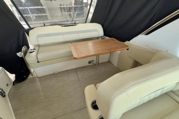 33ft Regal Yacht For Sale