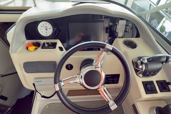 Photo of the 2020 Regal 33 Express