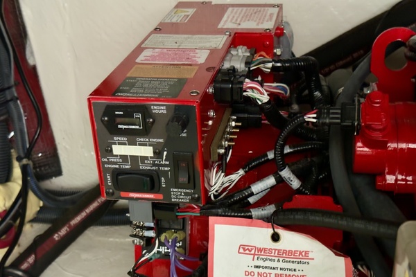 33ft Regal Yacht For Sale