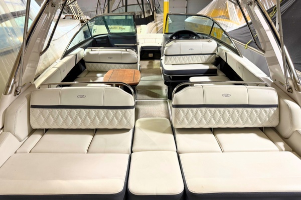 28ft Regal Yacht For Sale