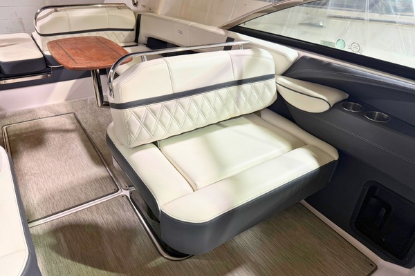 28ft Regal Yacht For Sale