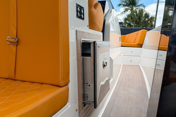 40ft Tesoro Yacht For Sale