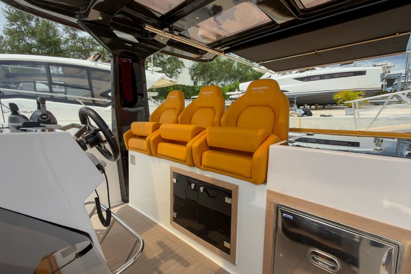40ft Tesoro Yacht For Sale