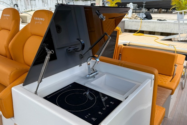 40ft Tesoro Yacht For Sale