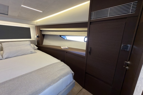 52ft Prestige Yacht For Sale