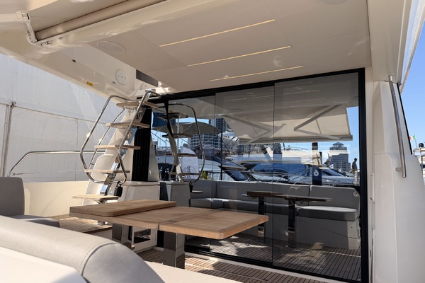 Photo of the 2023 Prestige 520