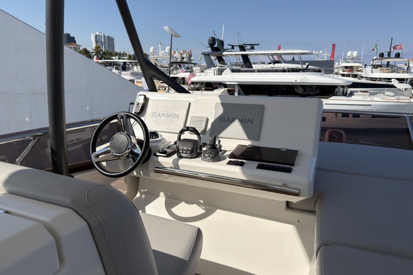 52ft Prestige Yacht For Sale