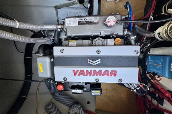 Lagoon 42 Yacht For Sale