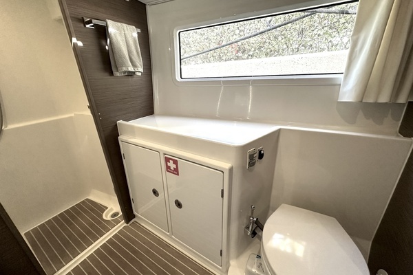 Lagoon 42 Yacht For Sale