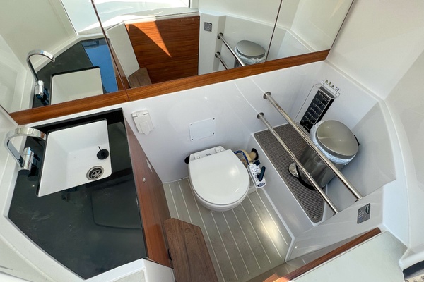 Dasmas 28ft Axopar Yacht For Sale