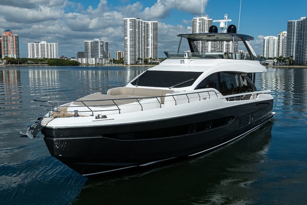 DT78 78ft Azimut Yacht For Sale