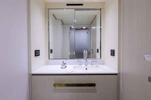 DT78 78ft Azimut Yacht For Sale