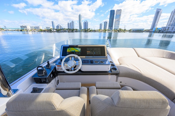 DT78 78ft Azimut Yacht For Sale