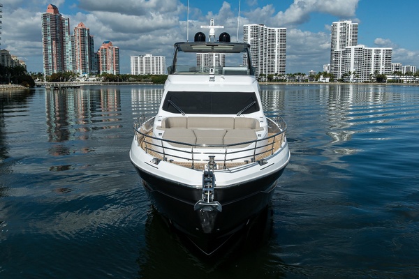 DT78 78ft Azimut Yacht For Sale