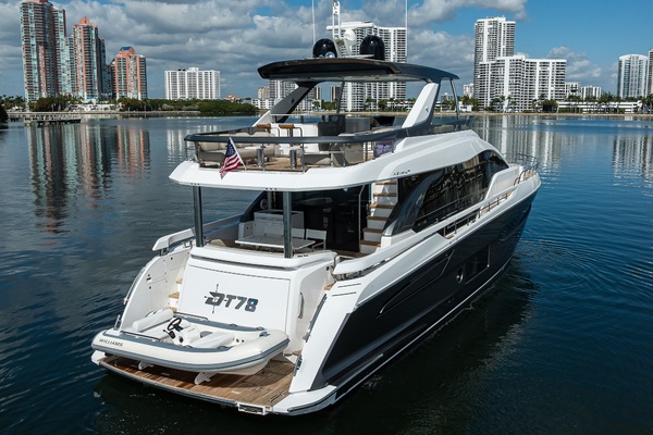 DT78 78ft Azimut Yacht For Sale