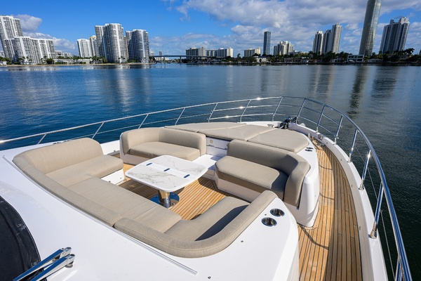 DT78 78ft Azimut Yacht For Sale