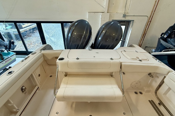 Suits ME 28ft Grady White Yacht For Sale