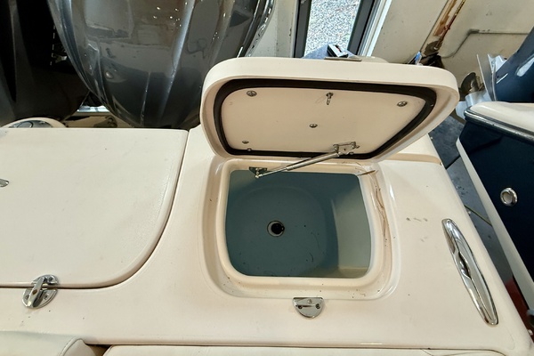 Suits ME 28ft Grady White Yacht For Sale