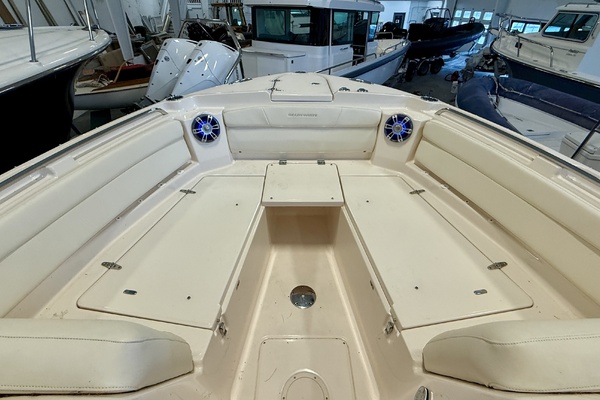 Suits ME 28ft Grady White Yacht For Sale
