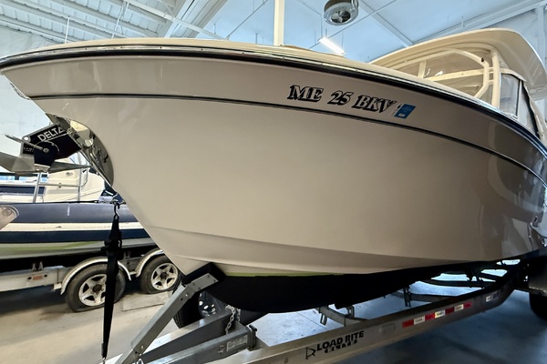 Suits ME 28ft Grady White Yacht For Sale