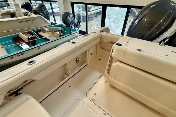 Suits ME 28ft Grady White Yacht For Sale