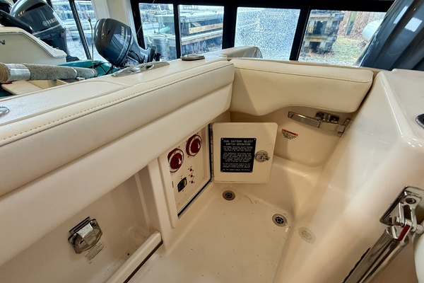 Suits ME 28ft Grady White Yacht For Sale