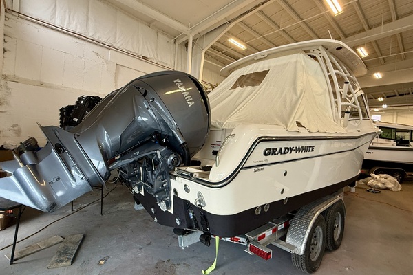 Suits ME 28ft Grady White Yacht For Sale