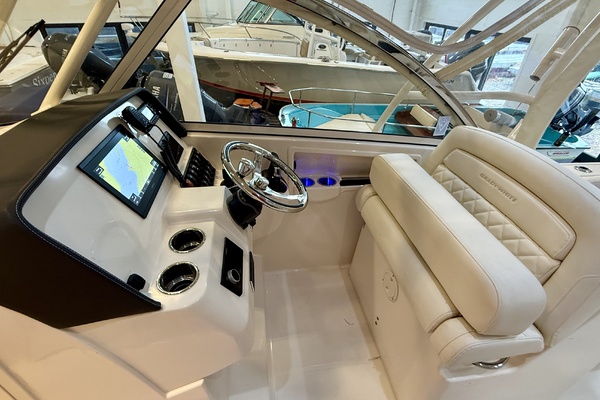 Suits ME 28ft Grady White Yacht For Sale