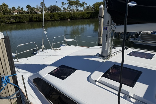 SIRENIA  35ft Gemini Yacht For Sale