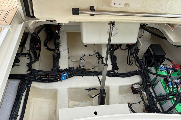 BLONDIE 35ft Sea Ray Yacht For Sale