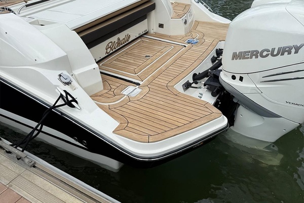 BLONDIE 35ft Sea Ray Yacht For Sale