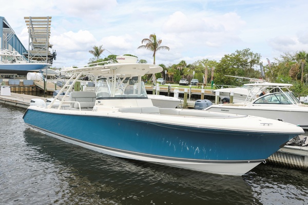 ANAM CARA 31ft Pursuit Yacht For Sale