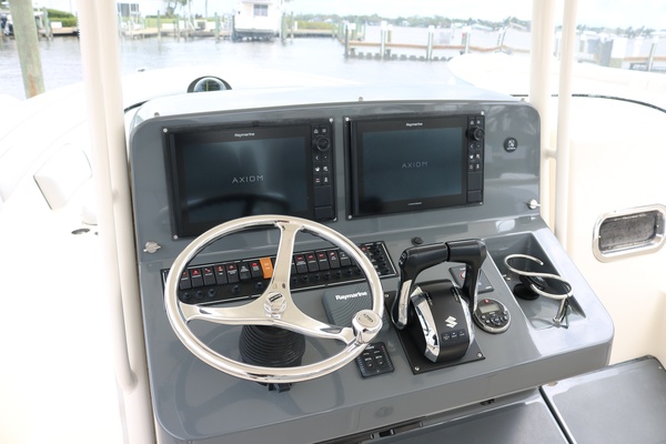 ANAM CARA 31ft Pursuit Yacht For Sale